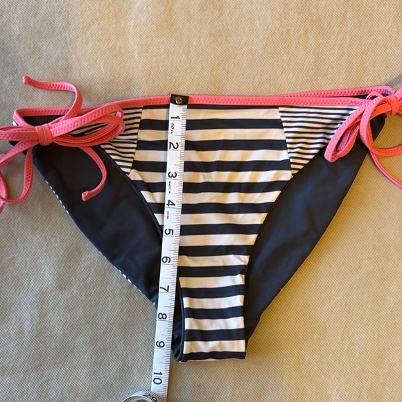 Sweaty Betty Black & White Striped Bikini with Pink Trim - Picture 7 of 11